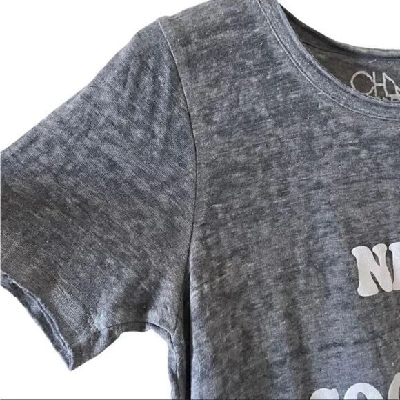 Chaser Revolve Heather Gray Festival I Need. Cocktail Short Sleeves TShirt SZ M - Picture 6 of 10